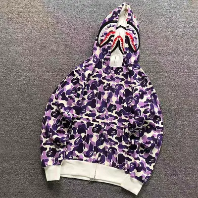 ¥215 BAPE HOODIE 3110292317