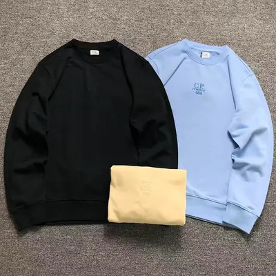 ¥125 CP HOODIE 3110284717(im 170cm 60kg i wear size L in the phot)