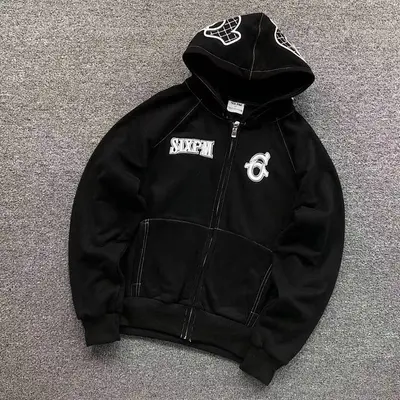 ¥185 6⭐M HOODIE 1110300134(im 170cm 60kg i wear size S in the phot)