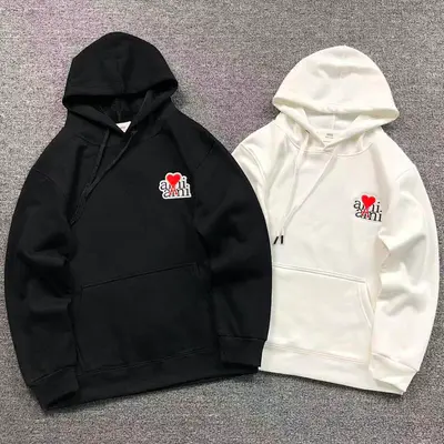 ¥215 AMI HOODIE 2111041101(im 170cm 60kg i wear size XL in the phot)