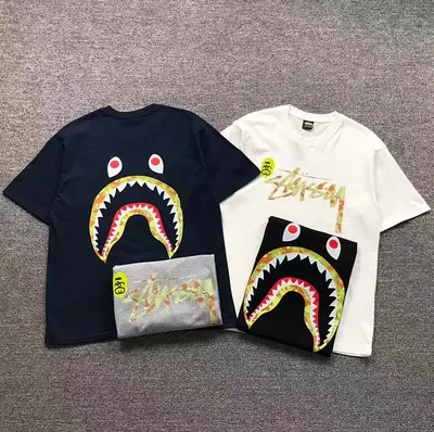 ¥85 BAPE STUSSY T-SHIRT 3111050221(im 170cm 60kg i wear size M in the phot)