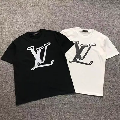 ¥85 L⭐ T-SHIRT 2111053801(im 170cm 60kg i wear size XL in the phot)