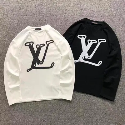 ￥138 L⭐ LONG SLEEVED 2111082601（im 170cm 60kg i wear size L in the phot）