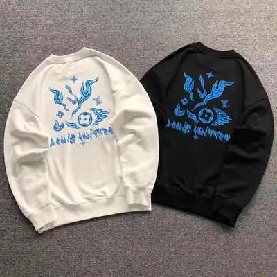 ￥175 L⭐ HOODIE 5110807147（im 170cm 55kg i wear size M in the phot）