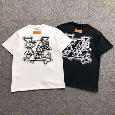 ¥128 L⭐ T-SHIRT 3111110321(im 170cm 60kg i wear size S in the phot)
