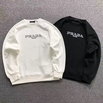 ¥175 P⭐A⭐A HOODIE 2111110901(im 170cm 60kg i wear size M in the phot)