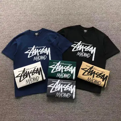 ¥78 STUSSY T-SHIRT 1111110102(im 170cm 60kg i wear size M in the phot)