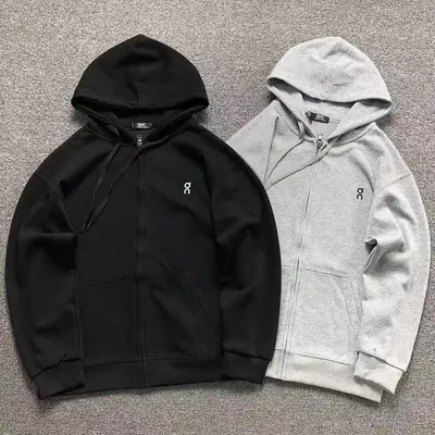 ¥215 ON HOODIE 411212801(im 170cm 60kg i wear size M in the phot)