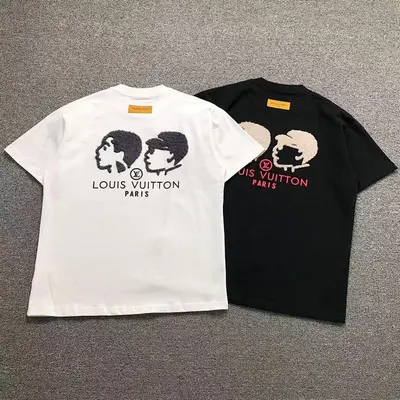 ¥118 L⭐ T-SHIRT 4112106133(im 170cm 60kg i wear size XL in the phot)