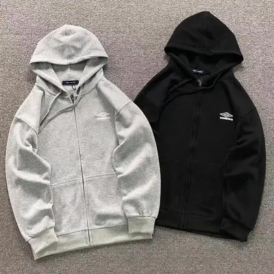 ¥215 UM⭐RO HOODIE 411211101(im 170cm 60kg i wear size M in the phot)