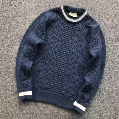 ￥138 G⭐C⭐I SWEATER 4112625146（im 170cm 60kg i wear size M in the phot）