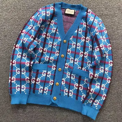 ￥175 G⭐C⭐I SWEATER 4112616146（im 170cm 60kg i wear size M in the phot）