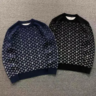 ¥195 L⭐ SWEATER 4112824156(im 170cm 60kg i wear size XS in the phot)
