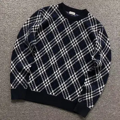 ￥258 B⭐R⭐E⭐RY SWEATER 3111290521（im 170cm 60kg i wear size S in the phot）