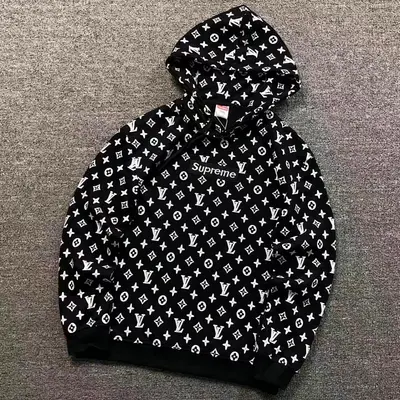 ¥135 L⭐ S⭐⭐R⭐⭐E HOODIE 5120813147(im 170cm 60kg i wear size M in the phot)