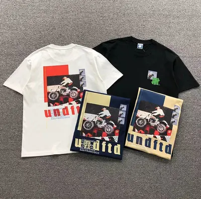 ￥85 UNDEFEATED T-SHIRT 1112112702（im 170cm 60kg i wear size L in the phot）