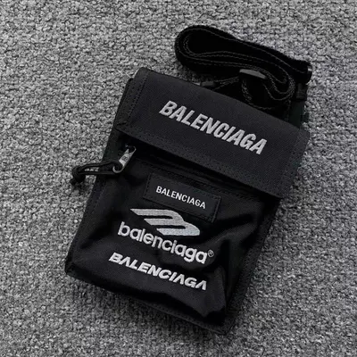 ¥343 B⭐L⭐⭐⭐IA⭐A BAG 412120401 ( 长15CM*宽5CM*18CM)