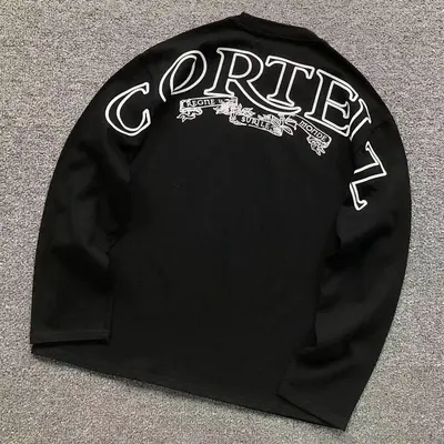 ¥98 CORTEIZ LONG SLEEVED 512130578(im 170cm 60kg i wear size L in the phot)