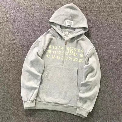 ￥165 MAISON MARGIELA HOODIE 5122405162（im 170cm 60kg i wear size M in the phot）