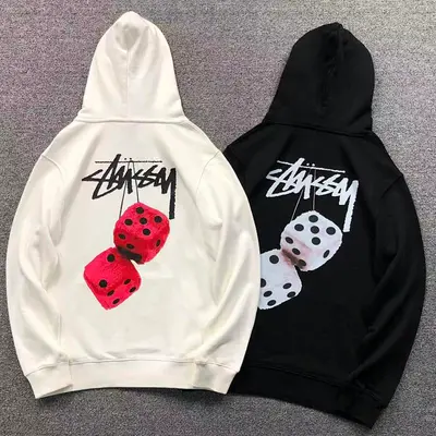 ￥175 STUSSY HOODIE 1112251331（im 170cm 60kg i wear size M in the phot）
