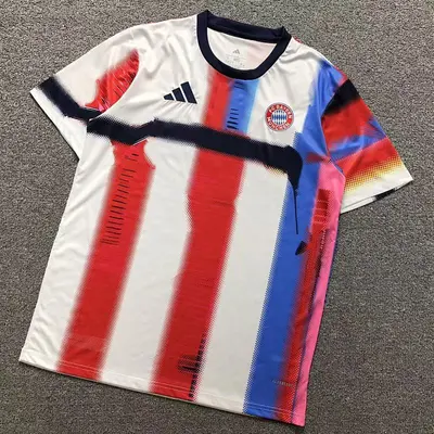 ¥78 FOOTBALL T-SHIRT 11122615002( im 170cm 60kg i wear size L in the phot)