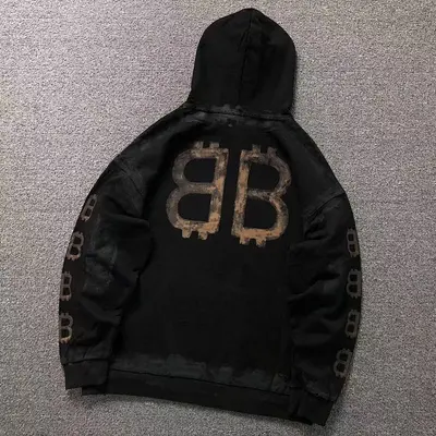¥228 B⭐L⭐⭐⭐IA⭐A HOODIE 4122719163(im 170cm 60kg i wear size XS in the phot)