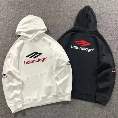 ¥235 B⭐L⭐⭐⭐IA⭐A HOODIE 4122707163(im 170cm 60kg i wear size XS in the phot)