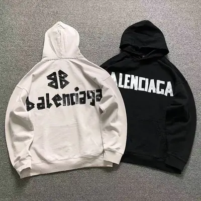 ¥265 B⭐L⭐⭐⭐IA⭐A HOODIE 4122701163(im 170cm 60kg i wear size XS in the phot)