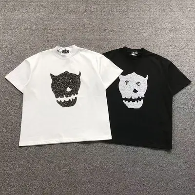 ¥105 THUG CLUB T-SHIRT 3101050417(im 170cm 60kg i wear size 1 in the phot)