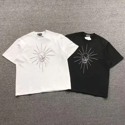 ¥105 THUG CLUB T-SHIRT 3101050517(im 170cm 60kg i wear size 1 in the phot)