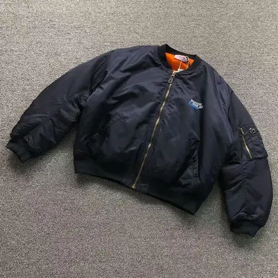 ¥388 M⭐RT⭐NE⭐O⭐E JACKET 12181199(im 170cm 60kg i wear size M in the phot)