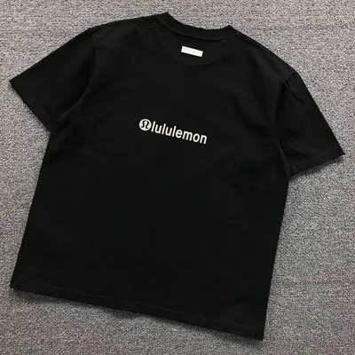 ￥95 LULULEMON T-SHIRT 42010927167（im 170cm 60kg i wear size M in the phot）