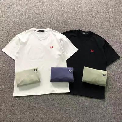 ¥85 FRED PERRY T-SHIRT 3201162203(im 170cm 60kg i wear size L in the phot)