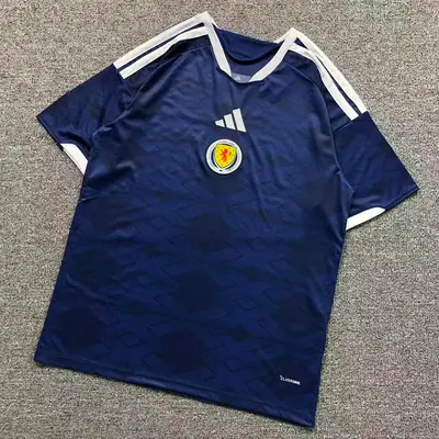 ¥78 FOOTBALL T-SHIRT 1211619002(im 170cm 60kg i wear size L in the phot)