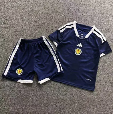 ¥75 FOOTBALL T-SHIRT SHORTS CHILD 1211609002