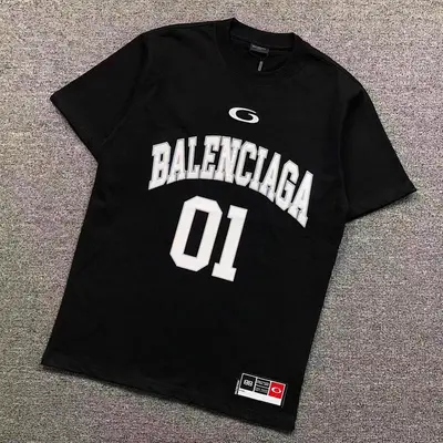 ￥128 B⭐L⭐⭐⭐IA⭐A T-SHIRT 5212214136（im 170cm 60kg i wear size XS in the phot）