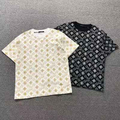 ¥158 L⭐ T-SHIRT 2201223601(im 170cm 60kg i wear size L in the phot)