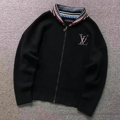 ¥288 L⭐ SWEATER 2201236821 (im 170cm 60kg i wear size S in the phot)