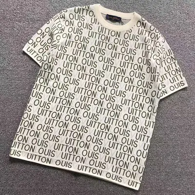 ¥178 L⭐ T-SHIRT SWEATER 2201236421 (im 170cm 60kg i wear size S in the phot)