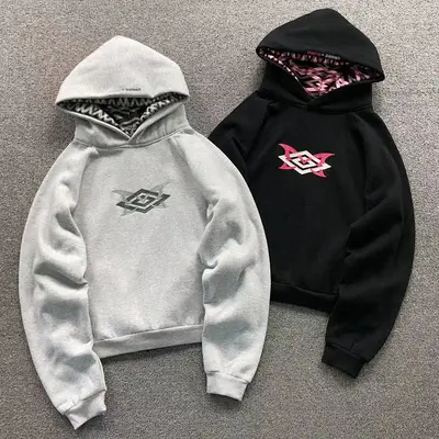 ¥195 UM⭐RO M⭐RT⭐A HOODIE 2201260134(im 170cm 60kg i wear size S in the phot)