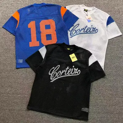 ¥85 CORTEIZ T-SHIRT 522020178(im 170cm 60kg i wear size L in the phot)