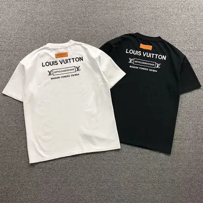 ￥158 L⭐ T-SHIRT 2203063601（im 170cm 60kg i wear size L in the phot）