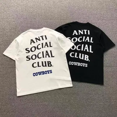 ￥85 ANTI SOCIAL SOCIAL CLUB T-SHIRT 123131202（im 170cm 60kg i wear size L in the phot）