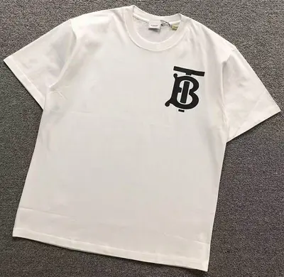 ￥108 B⭐R⭐E⭐RY T-SHIRT 523170370（im 170cm 60kg i wear size M in the phot）
