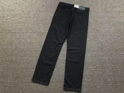 ￥225 E⭐P⭐R⭐⭐ A⭐M⭐N⭐ TROUSERS 2203181105（im 170cm 60kg i wear size 32 in the phot）