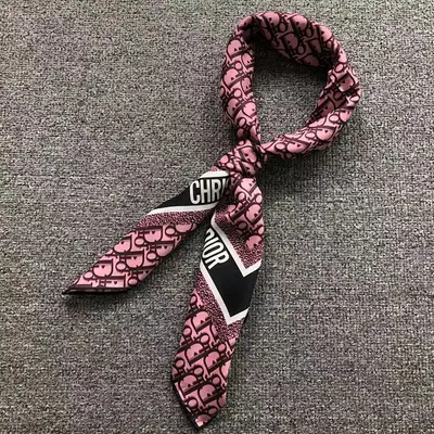 ￥88 D⭐O⭐ SCARF 5231990102 (长90CM*宽90CM*)