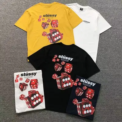 ￥135 STUSSY T-SHIRT 22031904001（im 170cm 60kg i wear size L in the phot）