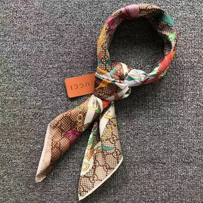 ￥88 G⭐C⭐I SCARF 5231984102 (长90CM*宽90CM*)