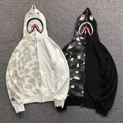 ￥215 BAPE HOODIE 3203210417（im 170cm 60kg i wear size S in the phot）