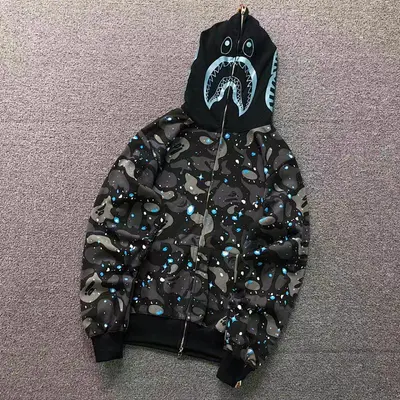 ￥215 BAPE HOODIE 3203210817（im 170cm 60kg i wear size M in the phot）